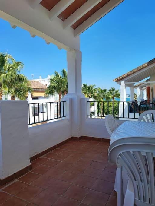 Apartamento A Pie De Playa Con Parking Privado Rota Exterior foto